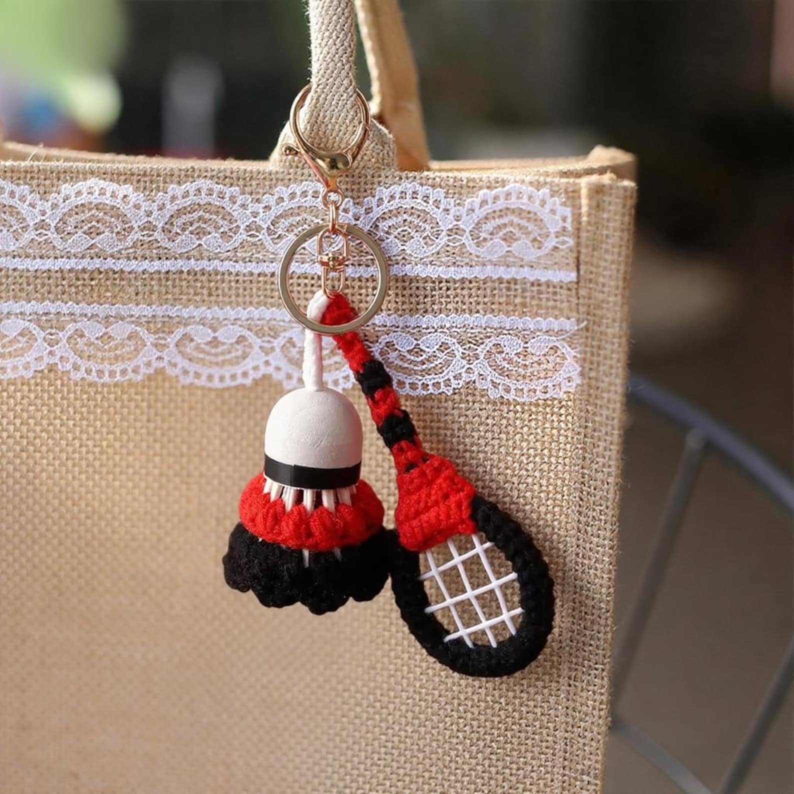 Handmade Crochet Badminton Keychain Set – 6 Colorful Racket Bag Charms, Sporty Gift for Friends, Car Hanger, Cute Handmade Accessory