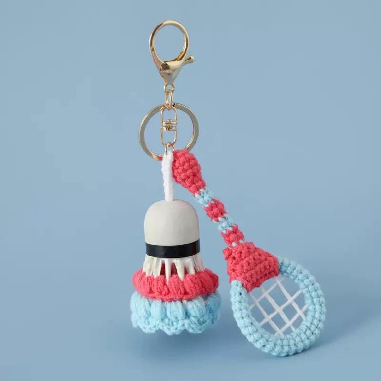 Handmade Crochet Badminton Keychain Set – 6 Colorful Racket Bag Charms, Sporty Gift for Friends, Car Hanger, Cute Handmade Accessory